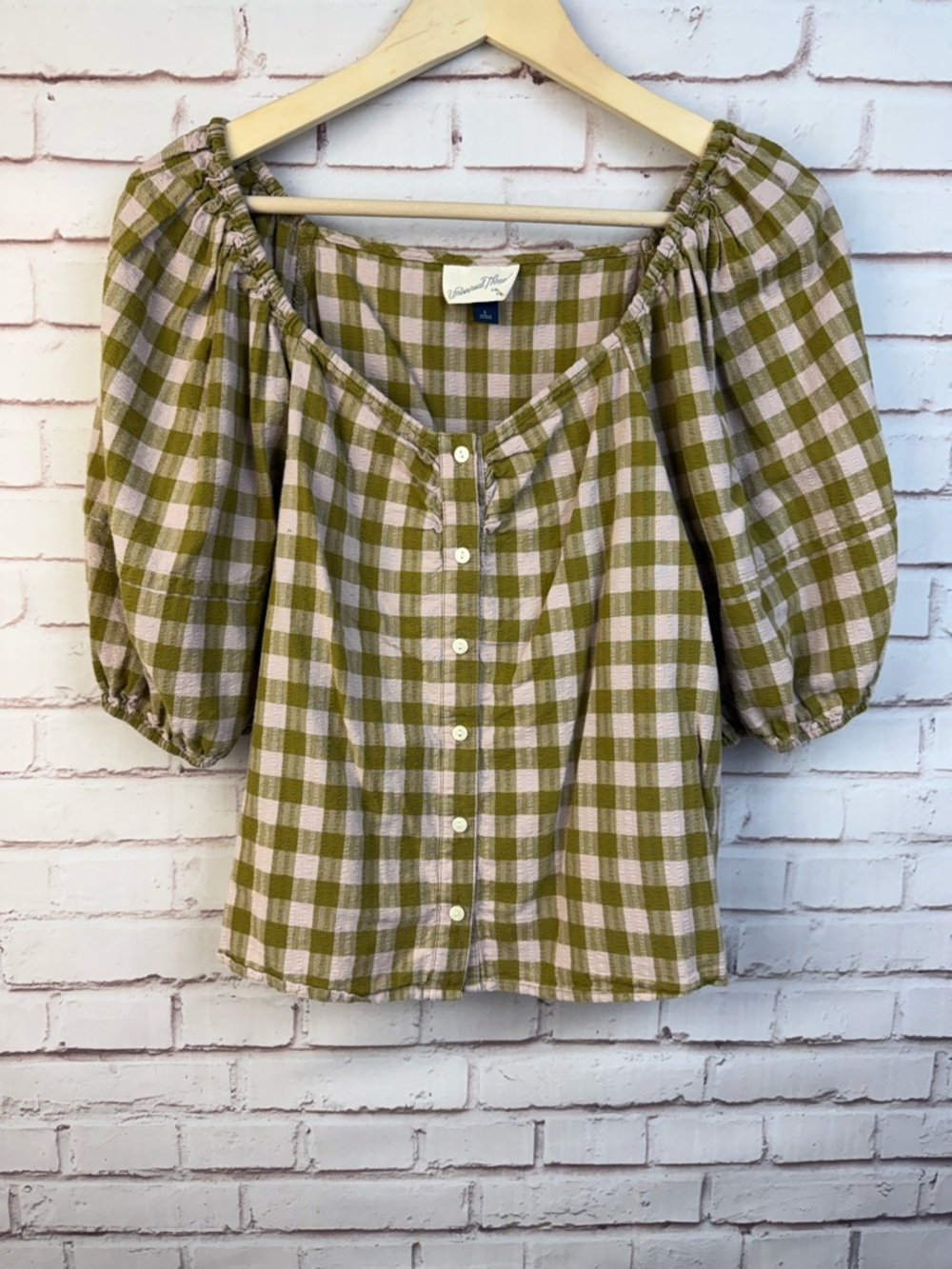 Universal Thread Olive‎ and Cream Gingham Puff-Sleeve Button-Front Top